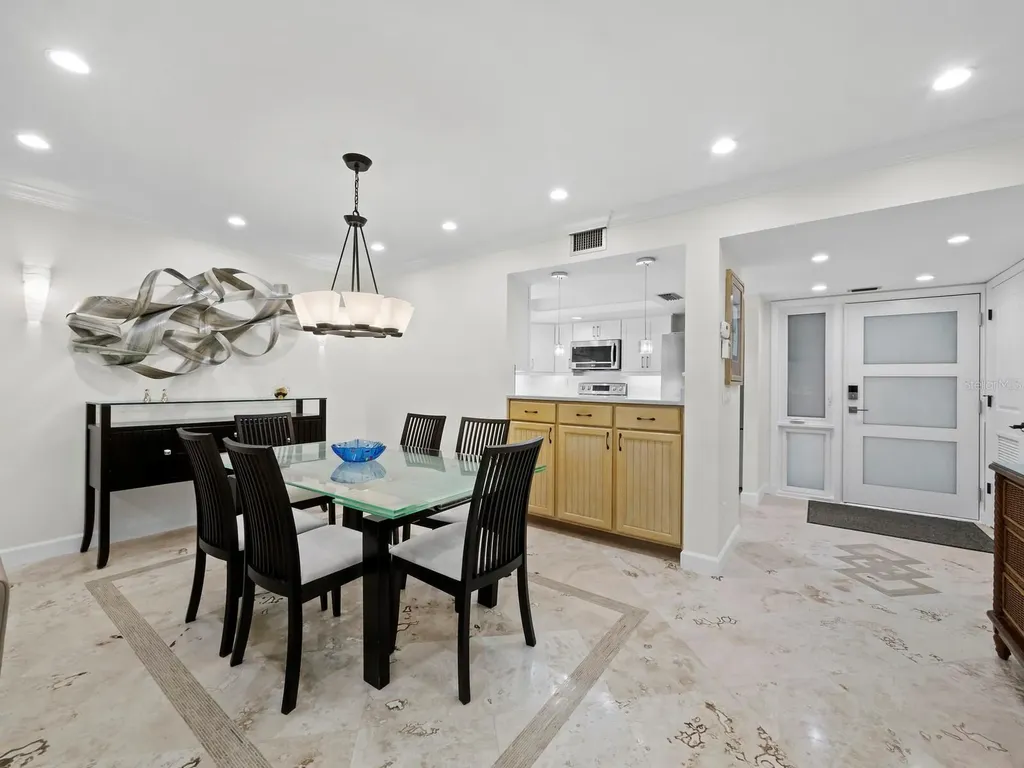 2055 Gulf Of Mexico Drive Longboat Key FL 34228