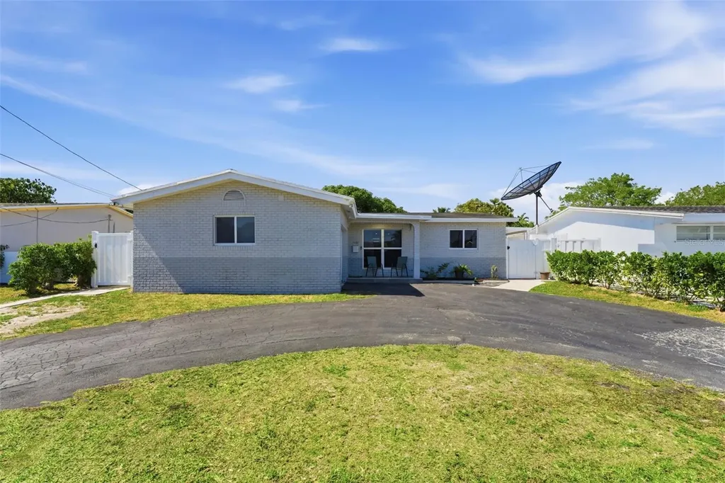 2511 NW 87th Avenue Sunrise FL 33322