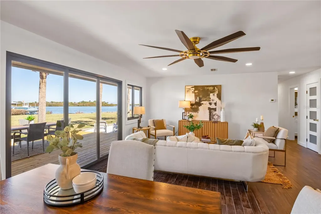 203 Parkwood Lane Edgewater FL 32132