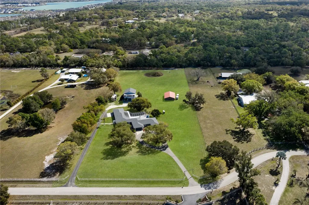 1516 Fox Creek Drive Sarasota FL 34240