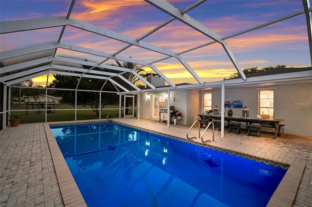 1516 Fox Creek Drive Sarasota FL 34240