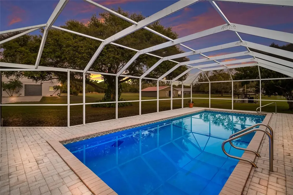 1516 Fox Creek Drive Sarasota FL 34240