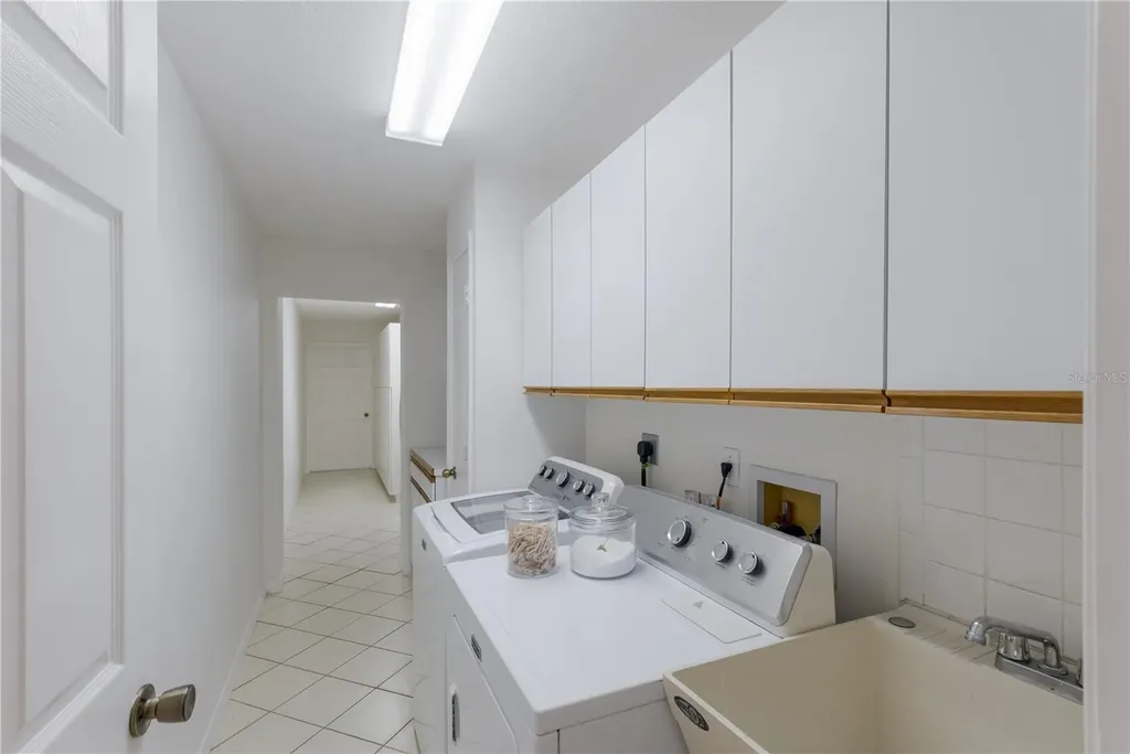 1516 Fox Creek Drive Sarasota FL 34240