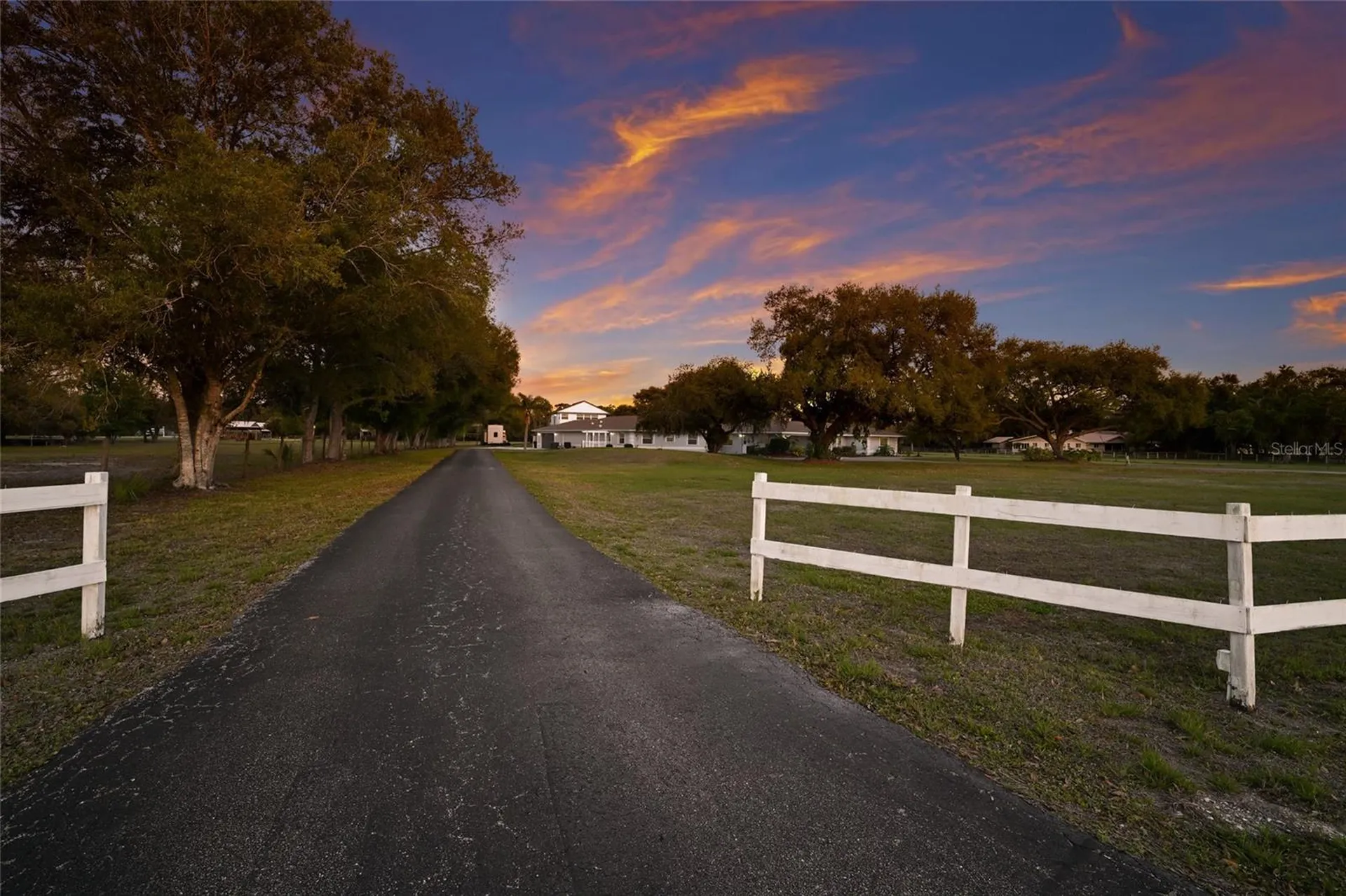 1516 Fox Creek Drive Sarasota FL 34240
