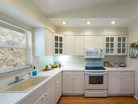 1516 Fox Creek Drive Sarasota FL 34240