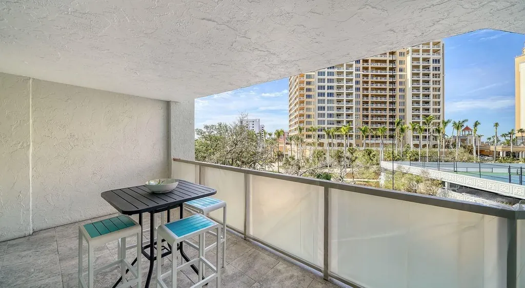 1111 N Gulfstream Avenue Sarasota FL 34236