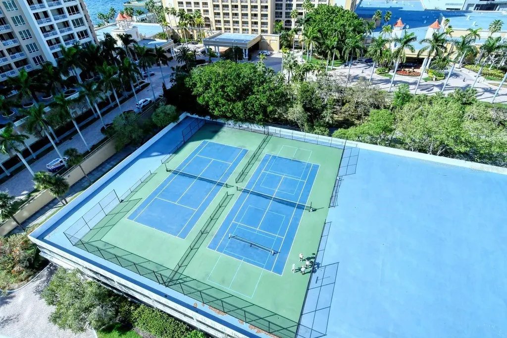 1111 N Gulfstream Avenue Sarasota FL 34236