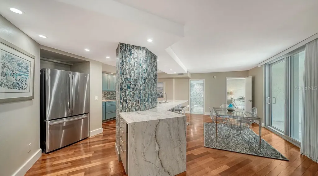 1111 N Gulfstream Avenue Sarasota FL 34236