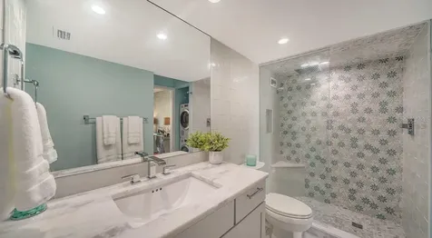 1111 N Gulfstream Avenue Sarasota FL 34236