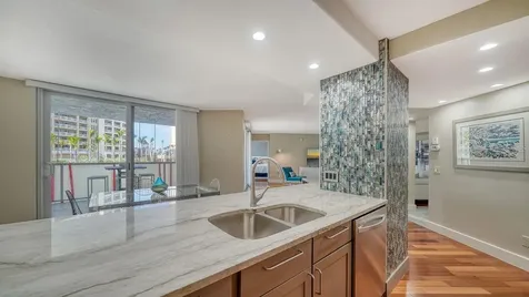 1111 N Gulfstream Avenue Sarasota FL 34236