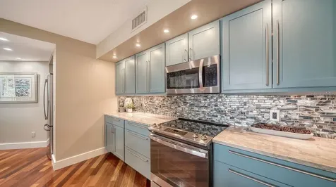 1111 N Gulfstream Avenue Sarasota FL 34236