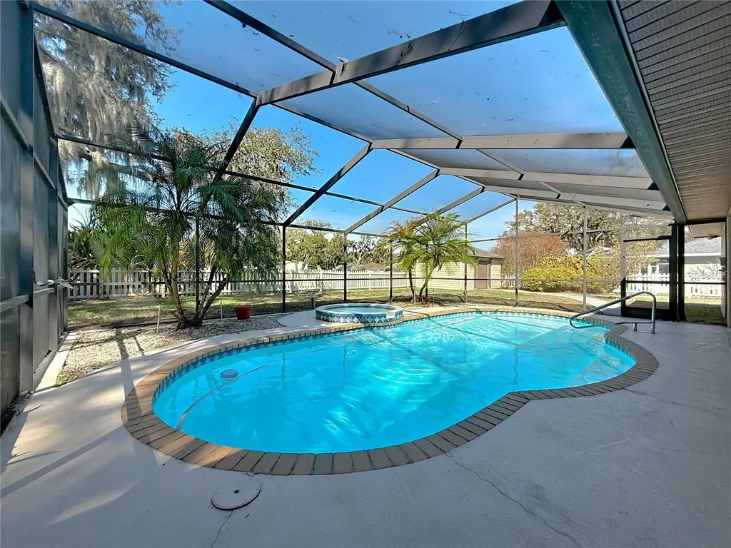 452 Summit Chase Drive Valrico FL 33594