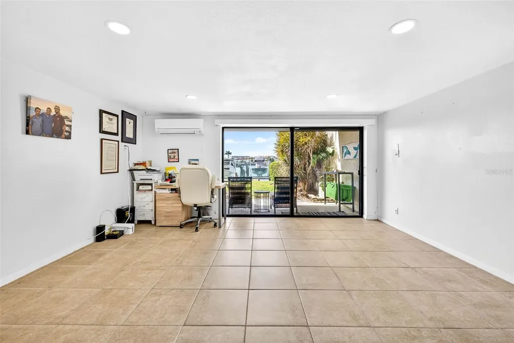 132 1st Street E Tierra Verde FL 33715
