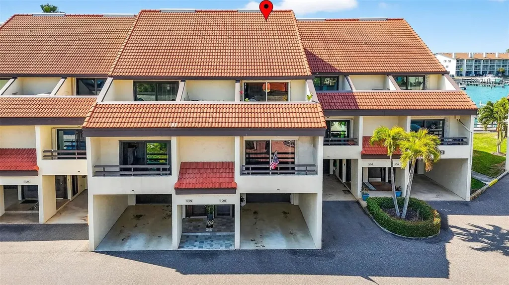 132 1st Street E Tierra Verde FL 33715