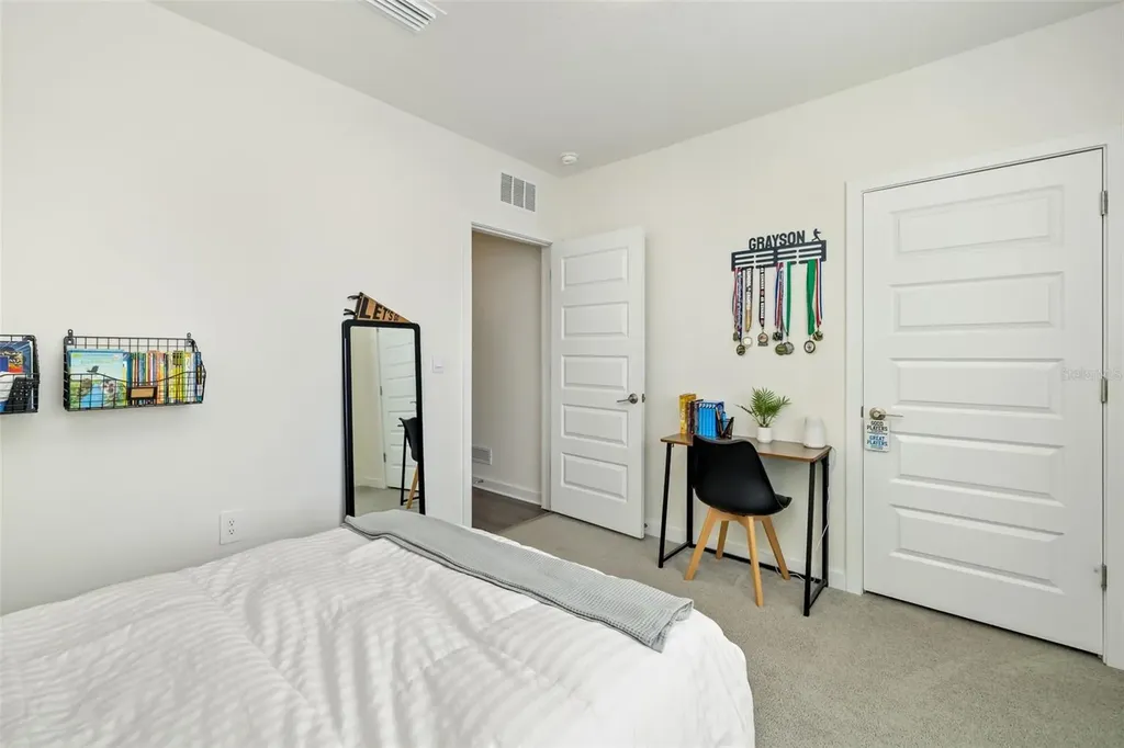 17127 Barnwood Place Bradenton FL 34211