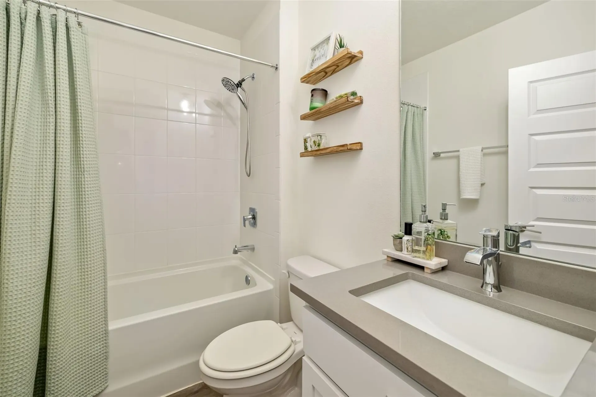 17127 Barnwood Place Bradenton FL 34211