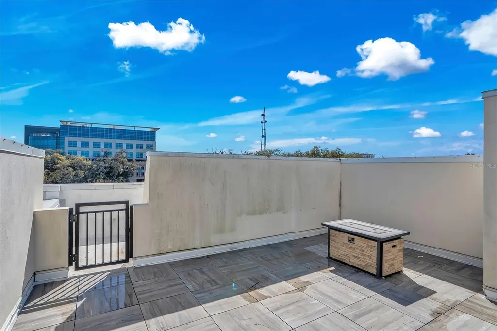 665 Jackson Street Orlando FL 32801