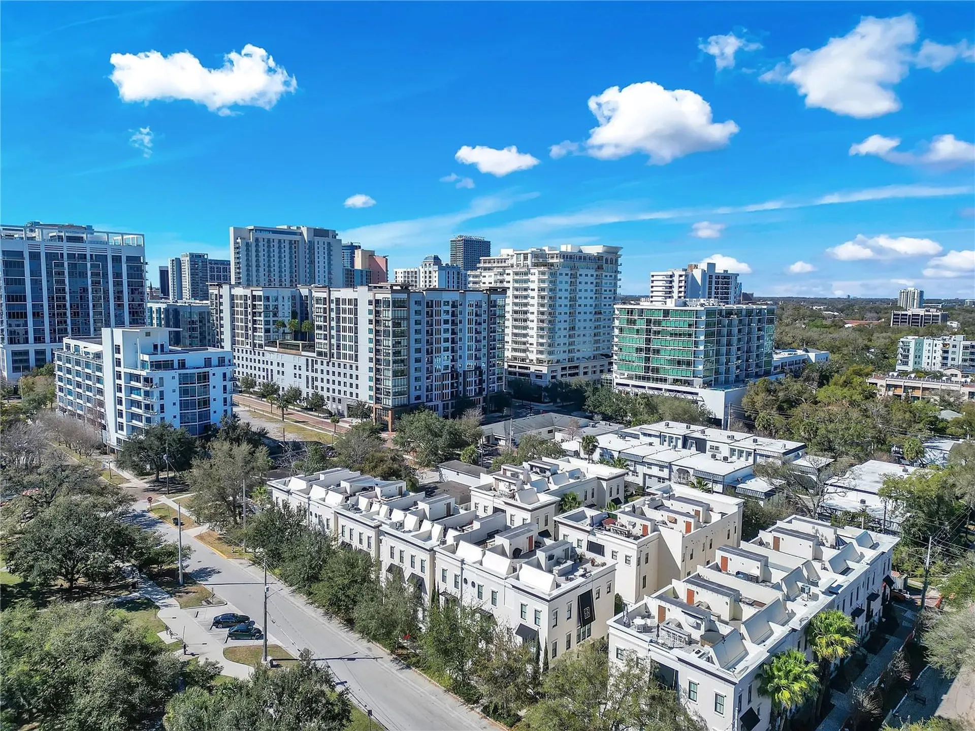 665 Jackson Street Orlando FL 32801