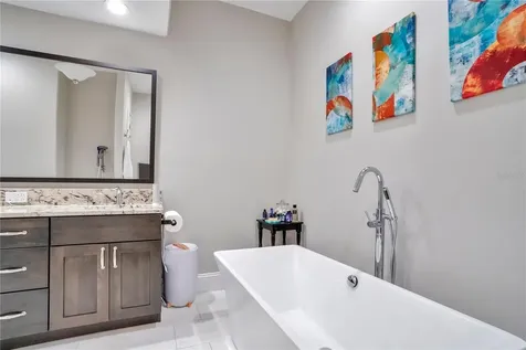 665 Jackson Street Orlando FL 32801