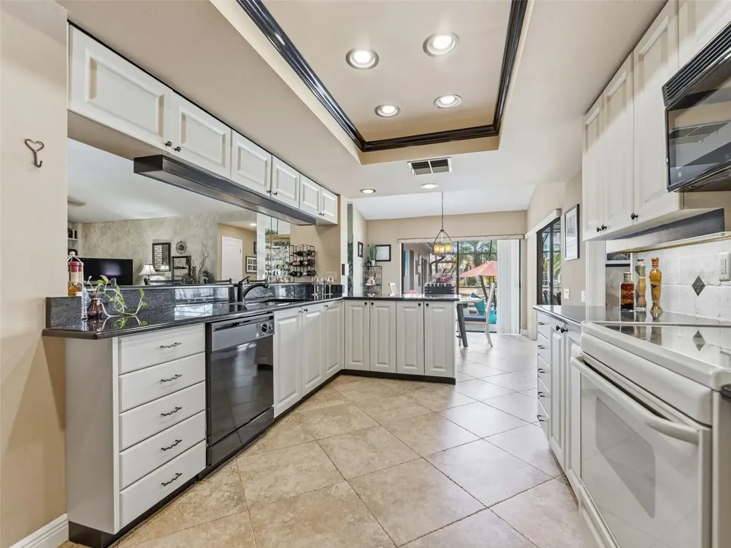 4830 Longwater Way Tampa FL 33615
