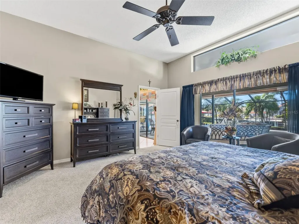 4830 Longwater Way Tampa FL 33615