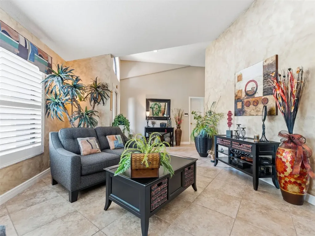 4830 Longwater Way Tampa FL 33615