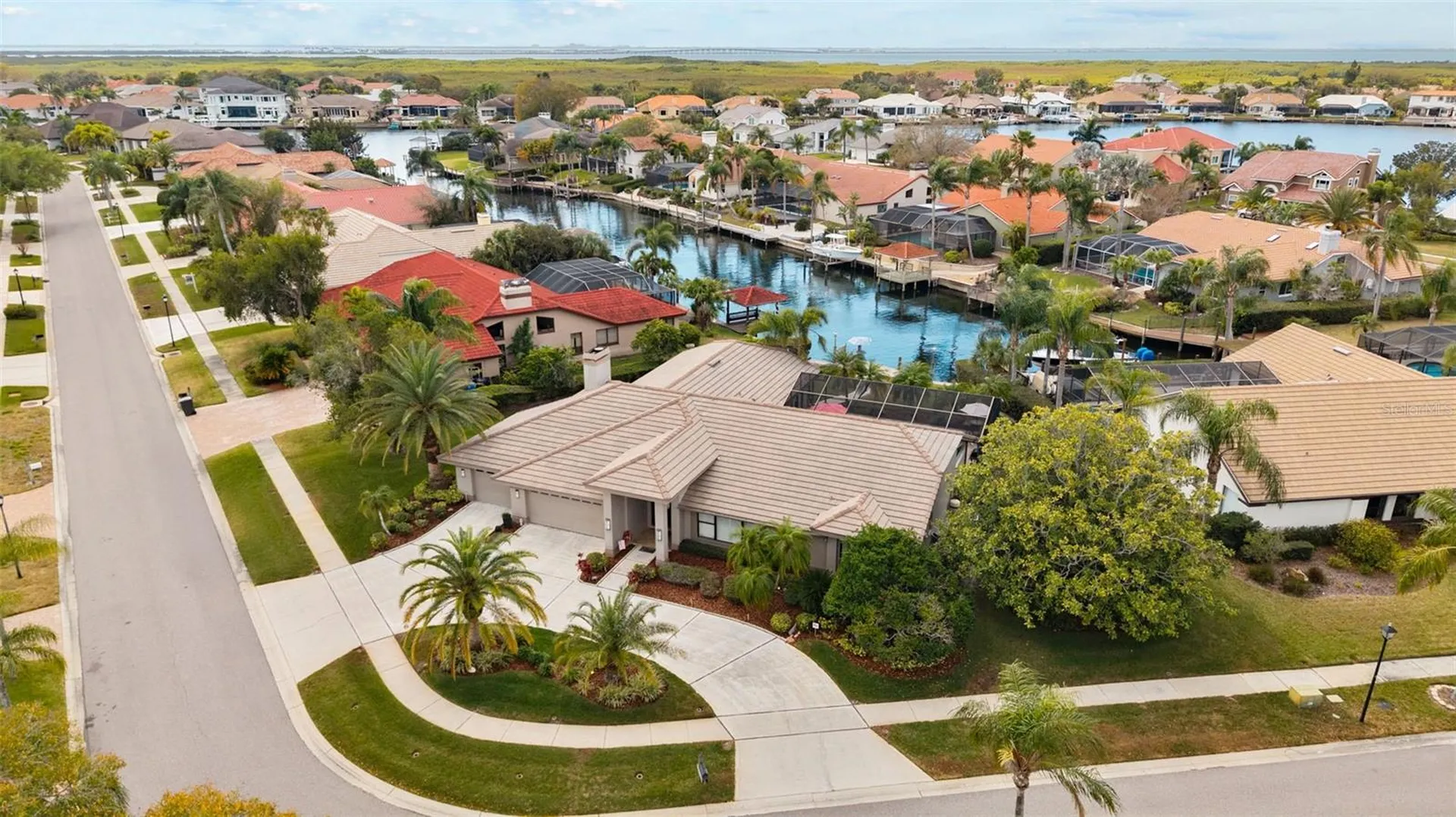 4830 Longwater Way Tampa FL 33615
