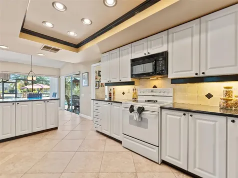 4830 Longwater Way Tampa FL 33615