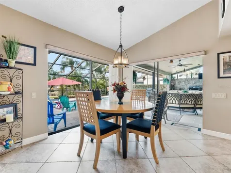 4830 Longwater Way Tampa FL 33615