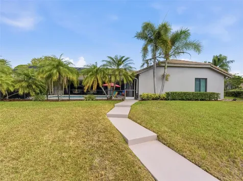 4830 Longwater Way Tampa FL 33615