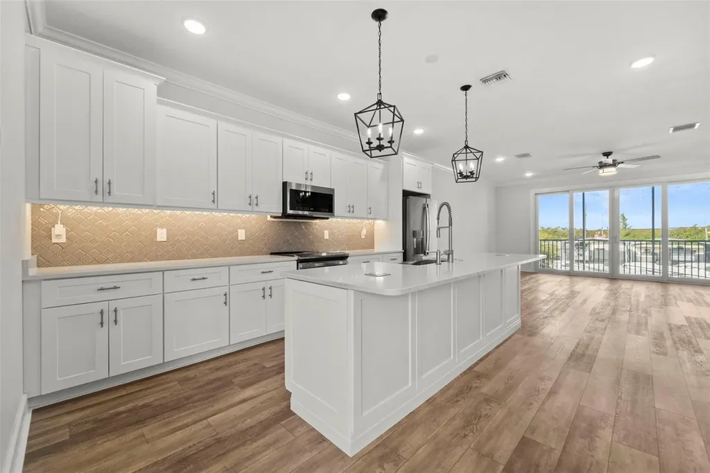 1299 Savona Drive NE St Petersburg FL 33702