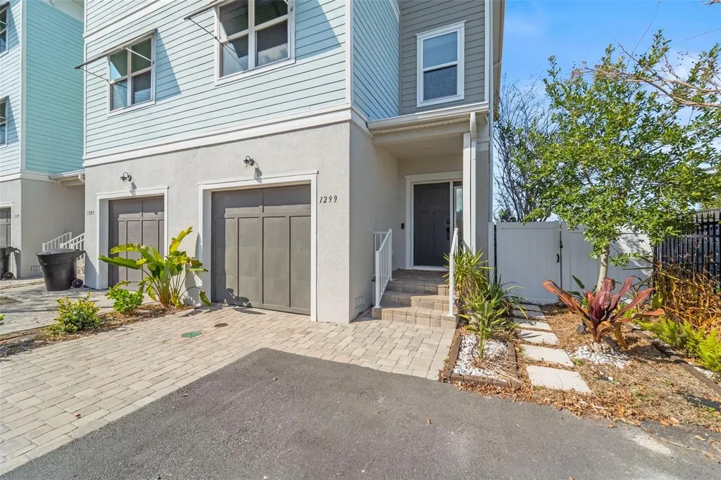 1299 Savona Drive NE St Petersburg FL 33702
