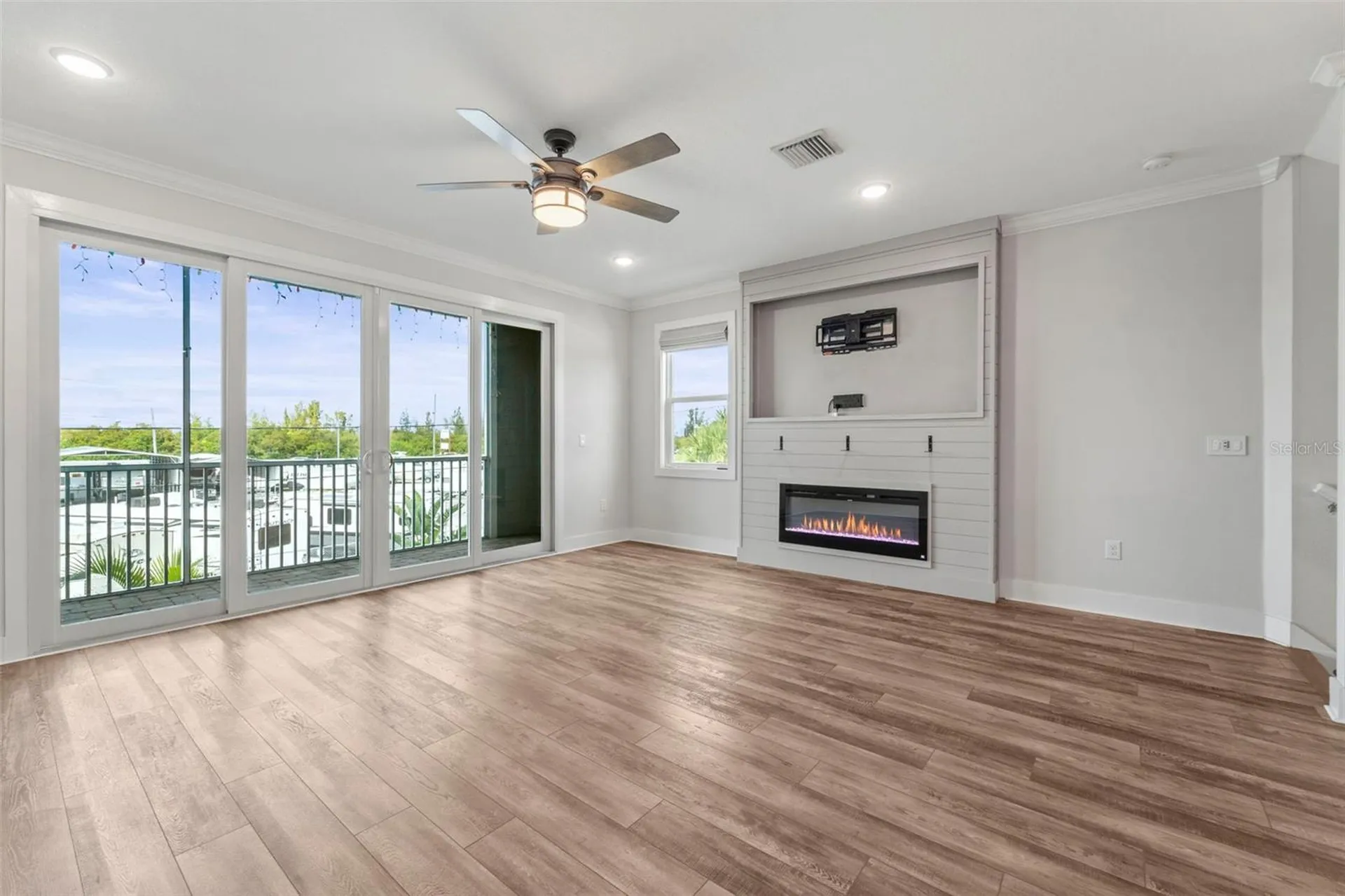 1299 Savona Drive NE St Petersburg FL 33702