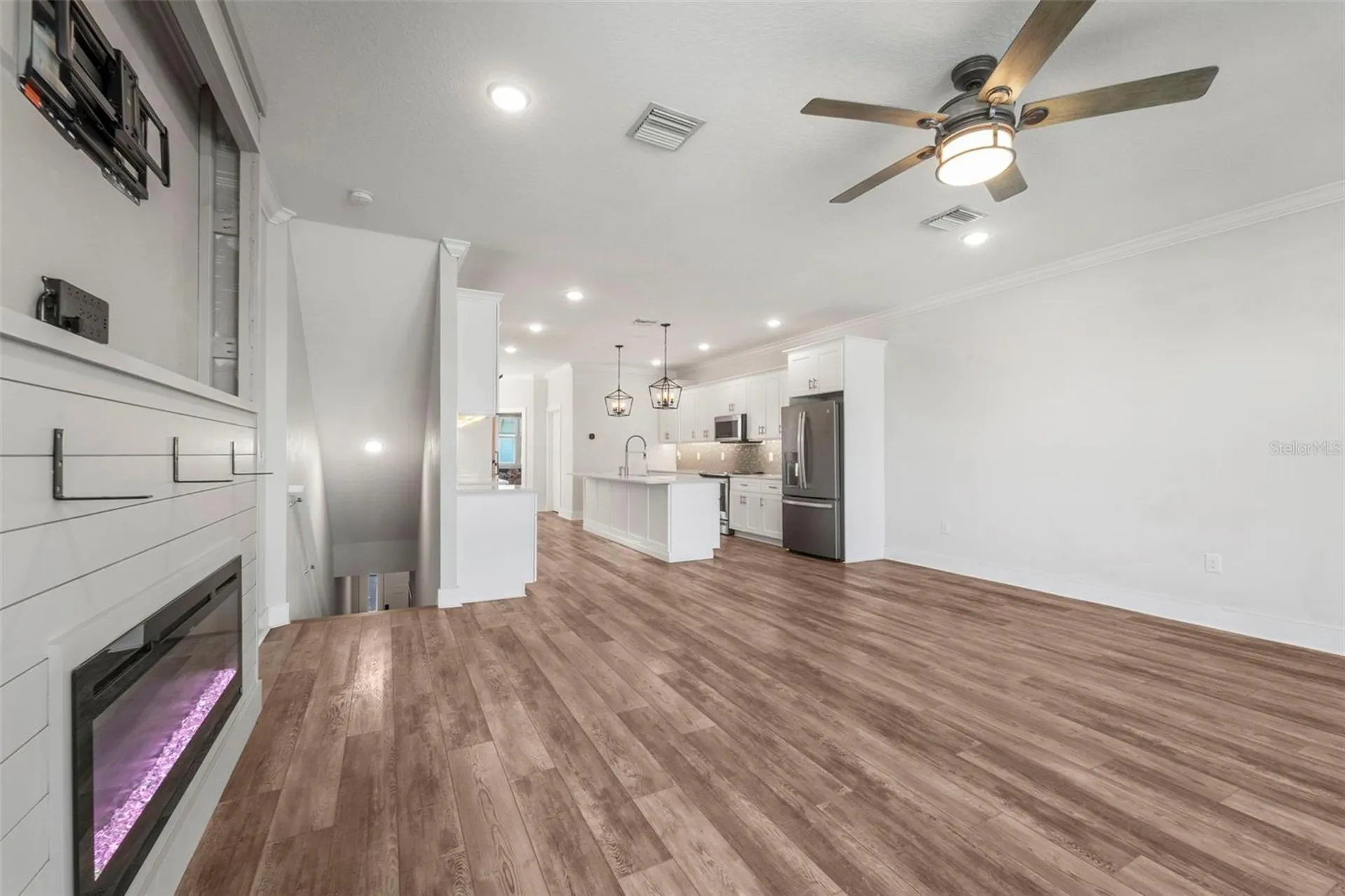 1299 Savona Drive NE St Petersburg FL 33702