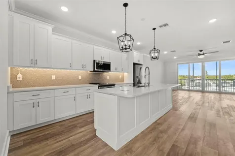 1299 Savona Drive NE St Petersburg FL 33702