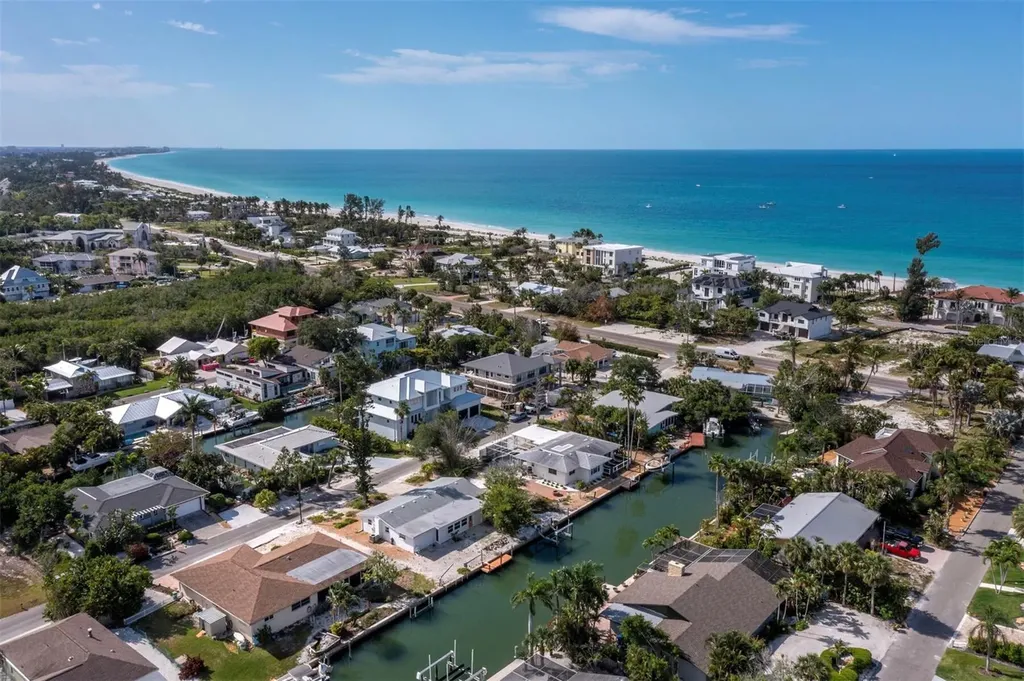 535 De Narvaez Drive Longboat Key FL 34228
