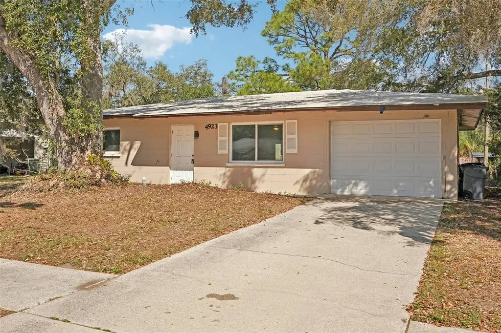 4923 Brookmeade Drive Sarasota FL 34232