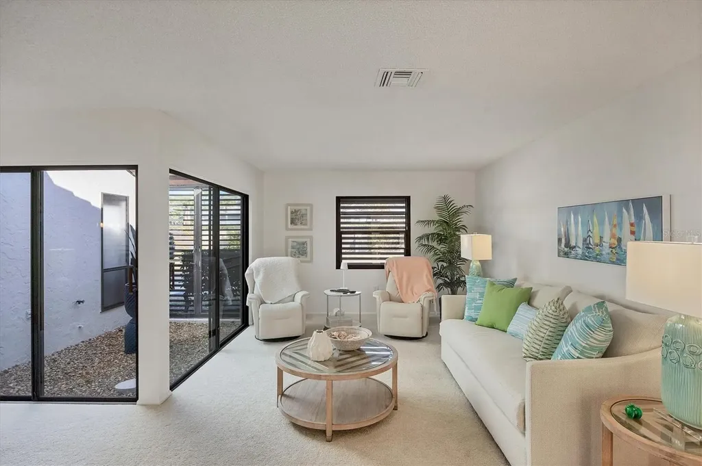 3919 Glen Oaks Manor Drive Sarasota FL 34232