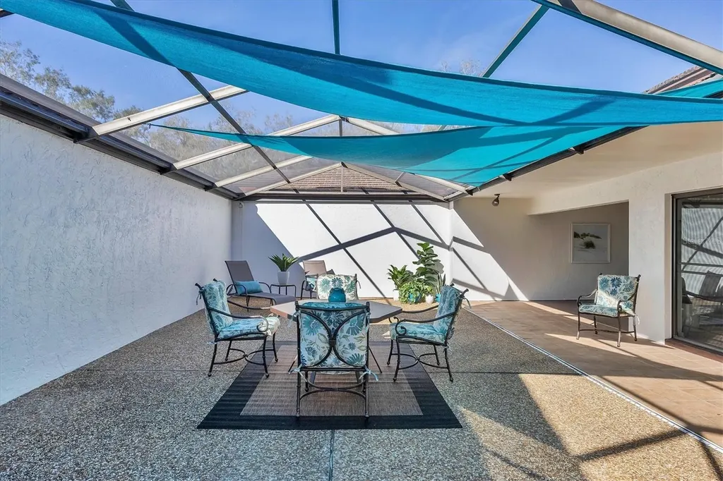 3919 Glen Oaks Manor Drive Sarasota FL 34232