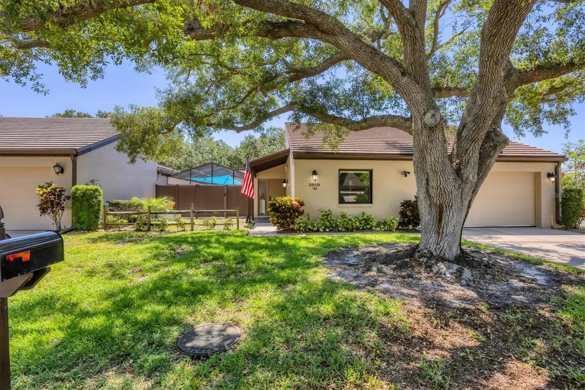 3919 Glen Oaks Manor Drive Sarasota FL 34232