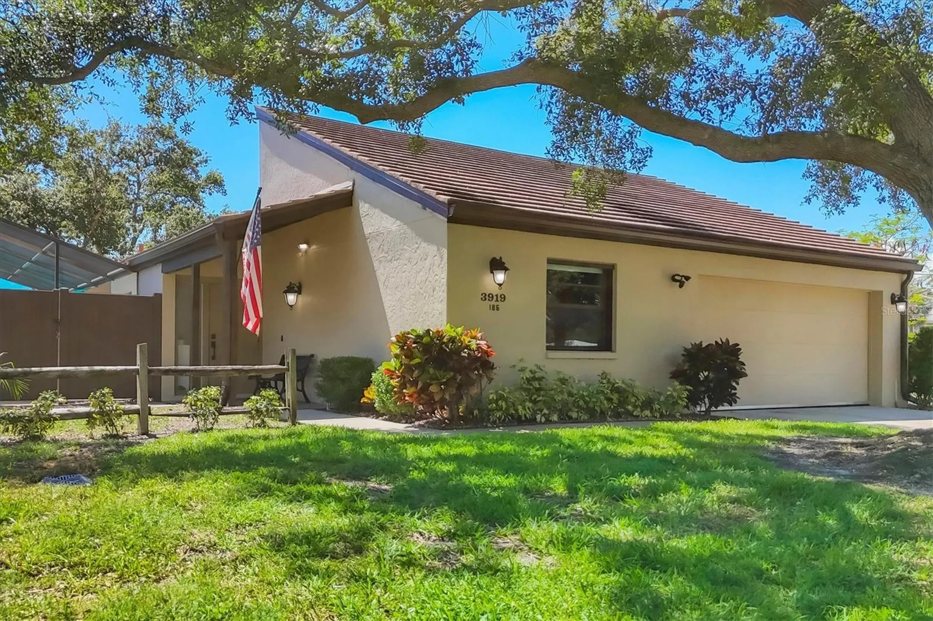 3919 Glen Oaks Manor Drive Sarasota FL 34232