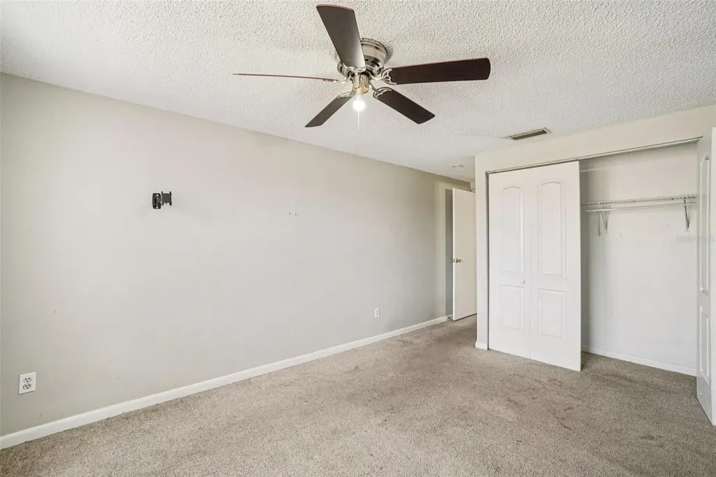 6807 White Cliffs Way Tampa FL 33625