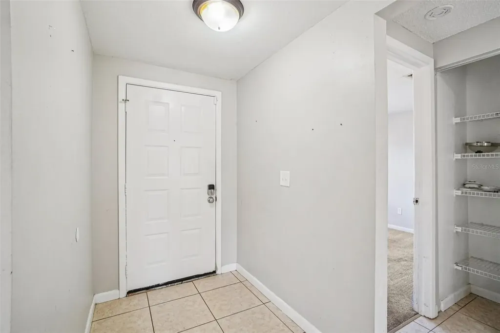 6807 White Cliffs Way Tampa FL 33625
