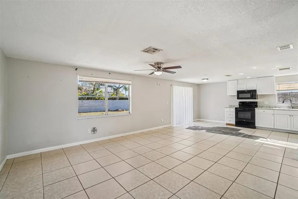 6807 White Cliffs Way Tampa FL 33625