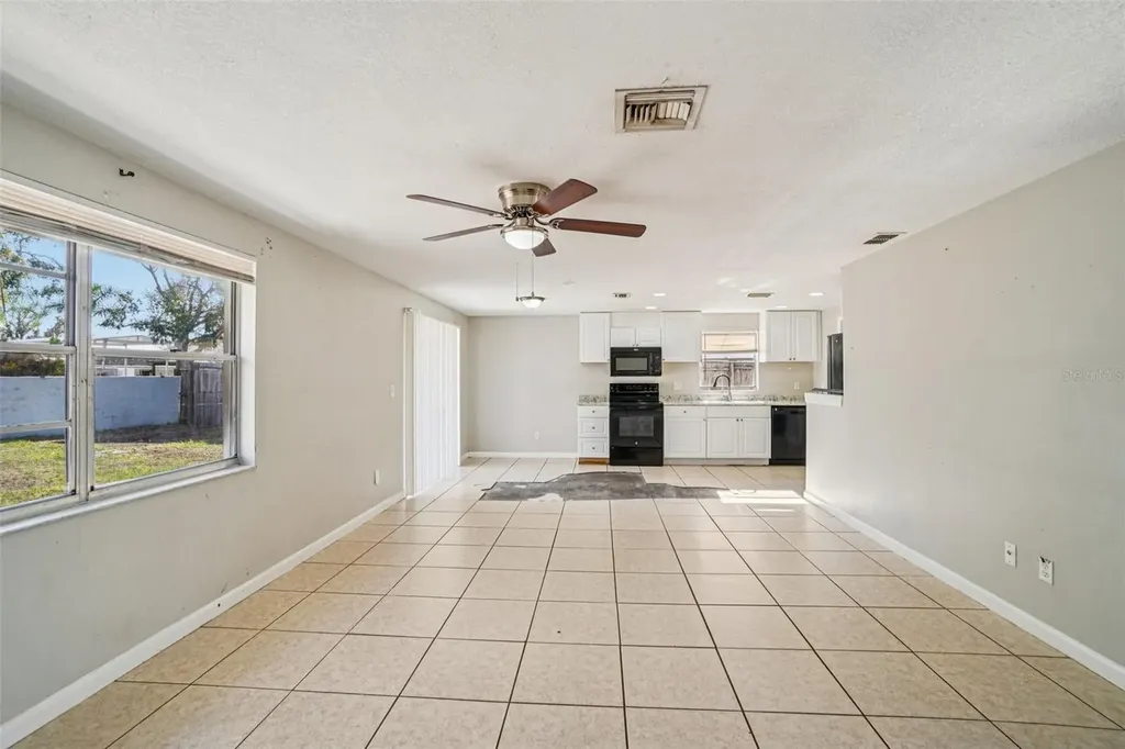 6807 White Cliffs Way Tampa FL 33625