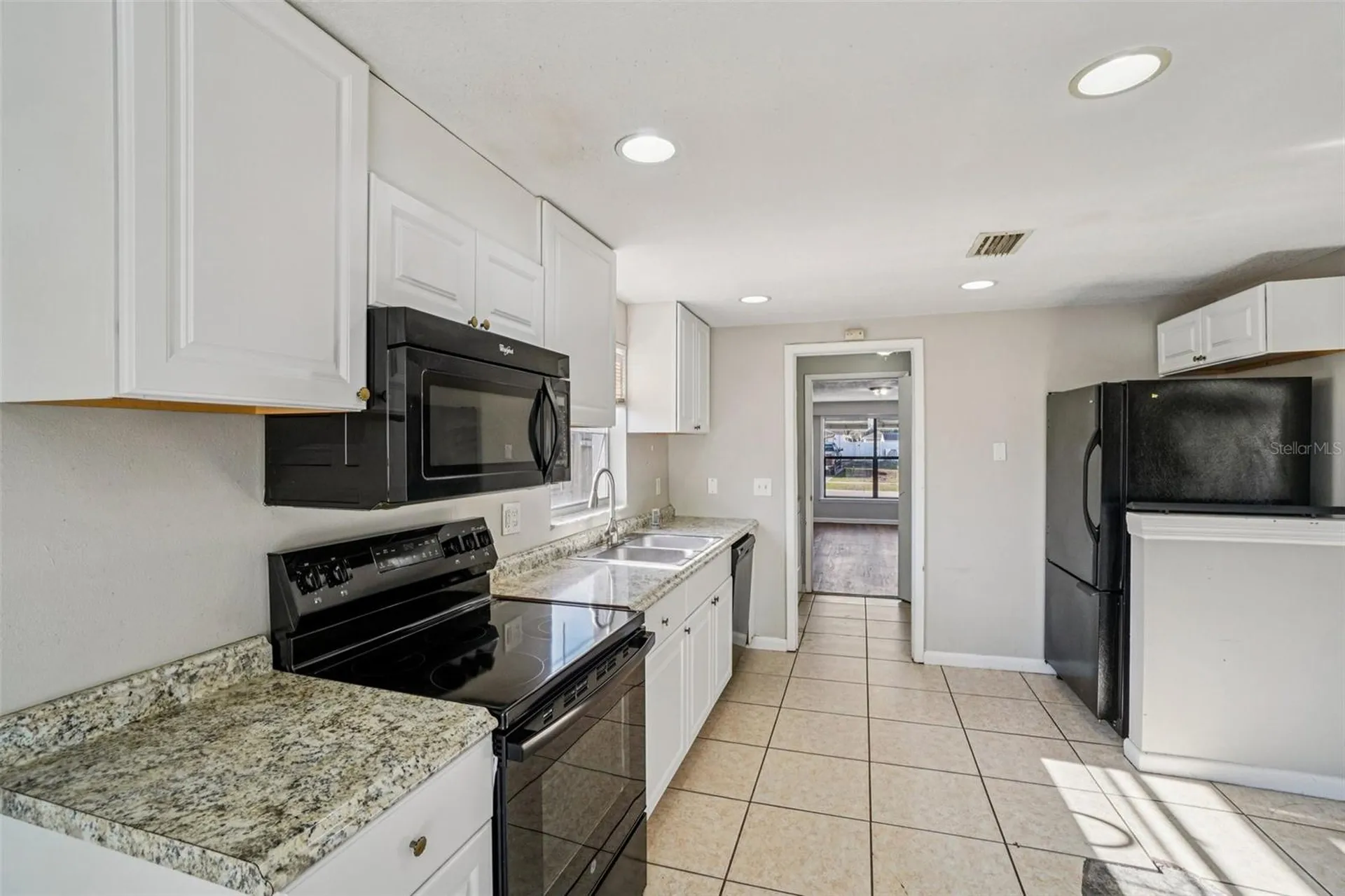 6807 White Cliffs Way Tampa FL 33625