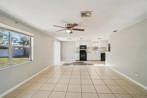 6807 White Cliffs Way Tampa FL 33625