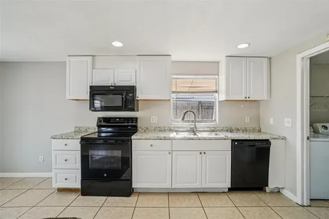 6807 White Cliffs Way Tampa FL 33625