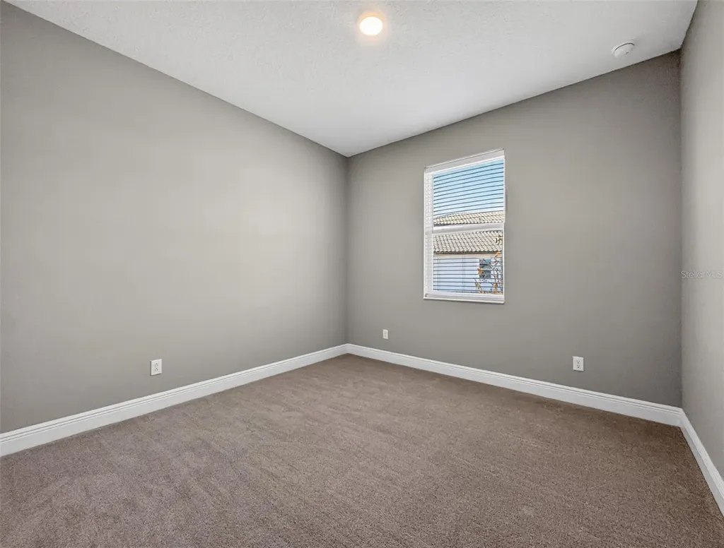 1673 Suttonset Trail Zephyrhills FL 33541