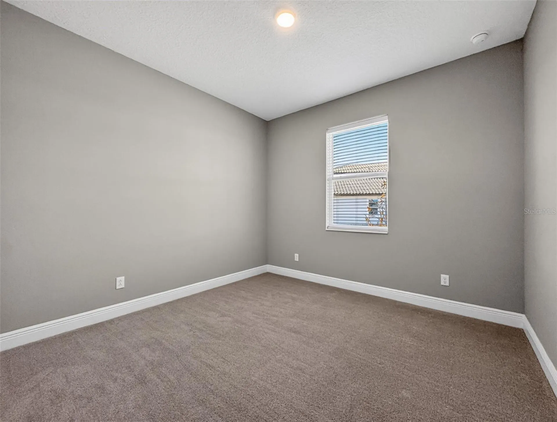 1673 Suttonset Trail Zephyrhills FL 33541